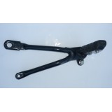 STUPAČKA ZADNÍ LEVÁ S RÁMEM - ČERNÝ LAK - JAWA 300CL + MODEL 42 - (ZÁNOVNÍ DÍL)